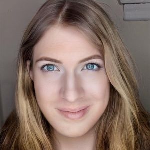 Meet your Posher, Jade